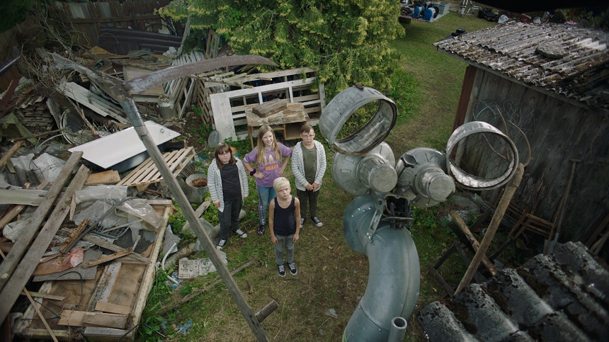 Fantasia 2021 Review: KRATT, Gleefully Absurd And Chaotic Family Fantasy, Probably For Adults Only